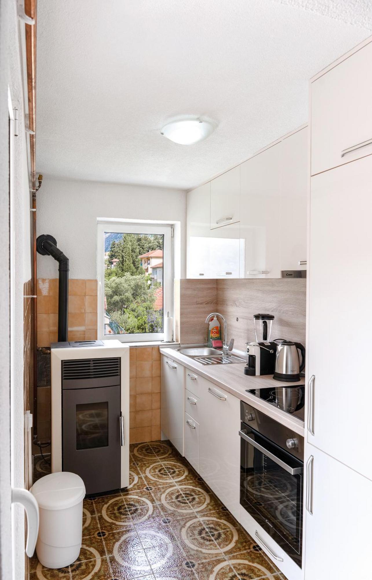 Apartment Busola Котор Екстер'єр фото