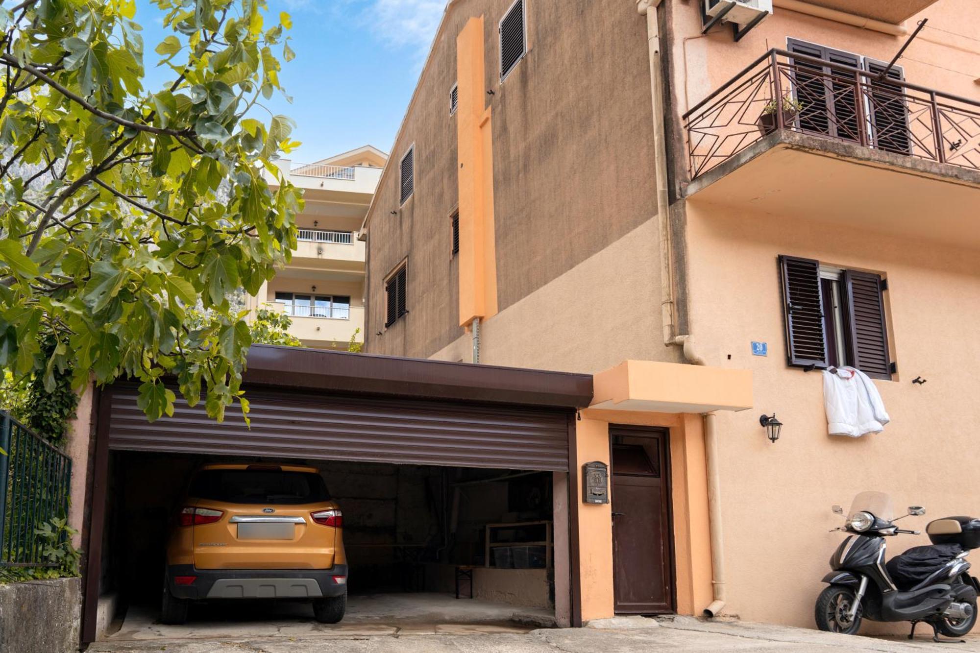 Apartment Busola Котор Екстер'єр фото